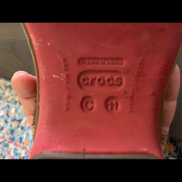 Cute toddler CROCS - fur lined - size 11C - Picture 4 of 7